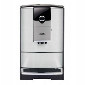 Luxusný kávovar NIVONA NICR 799 s čelným panelom z brúsenej nerezovej ocele a OneTouch systémom na cappuccino.